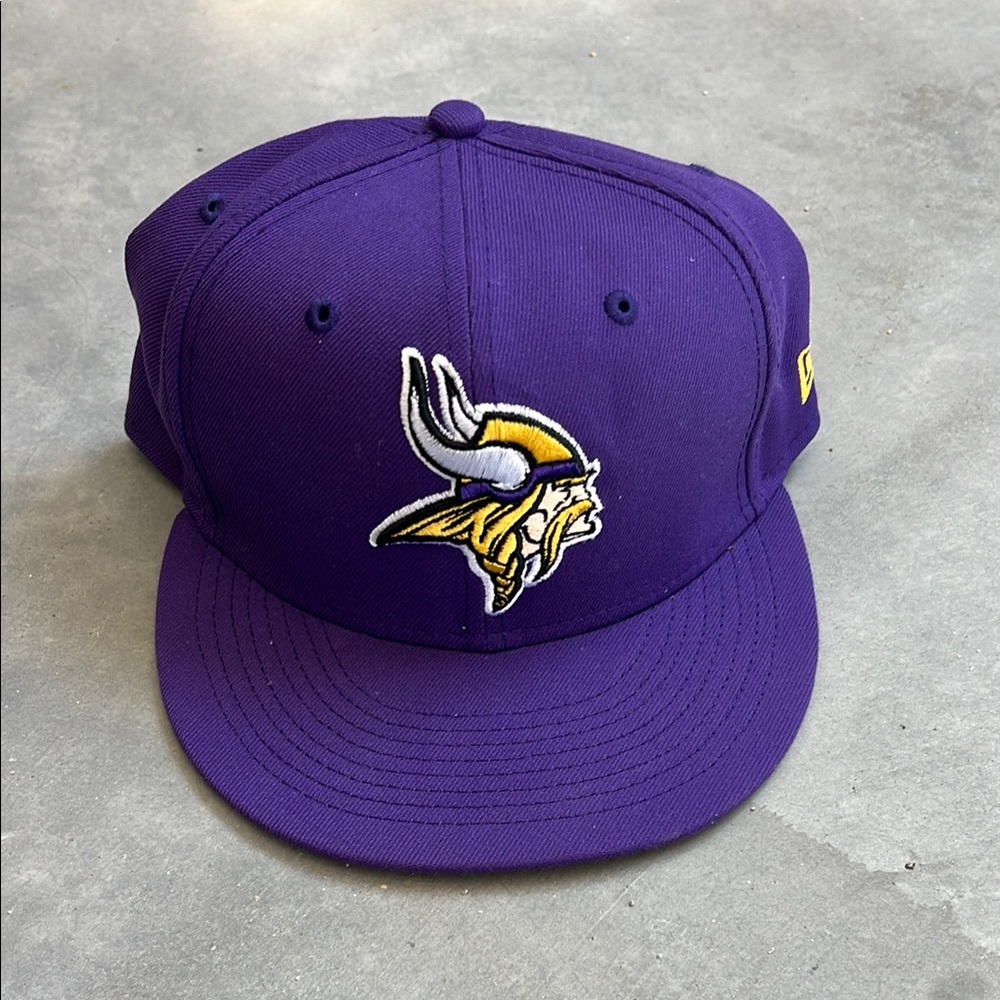 New Purple Vikings NFL Cap Size 7 1/2